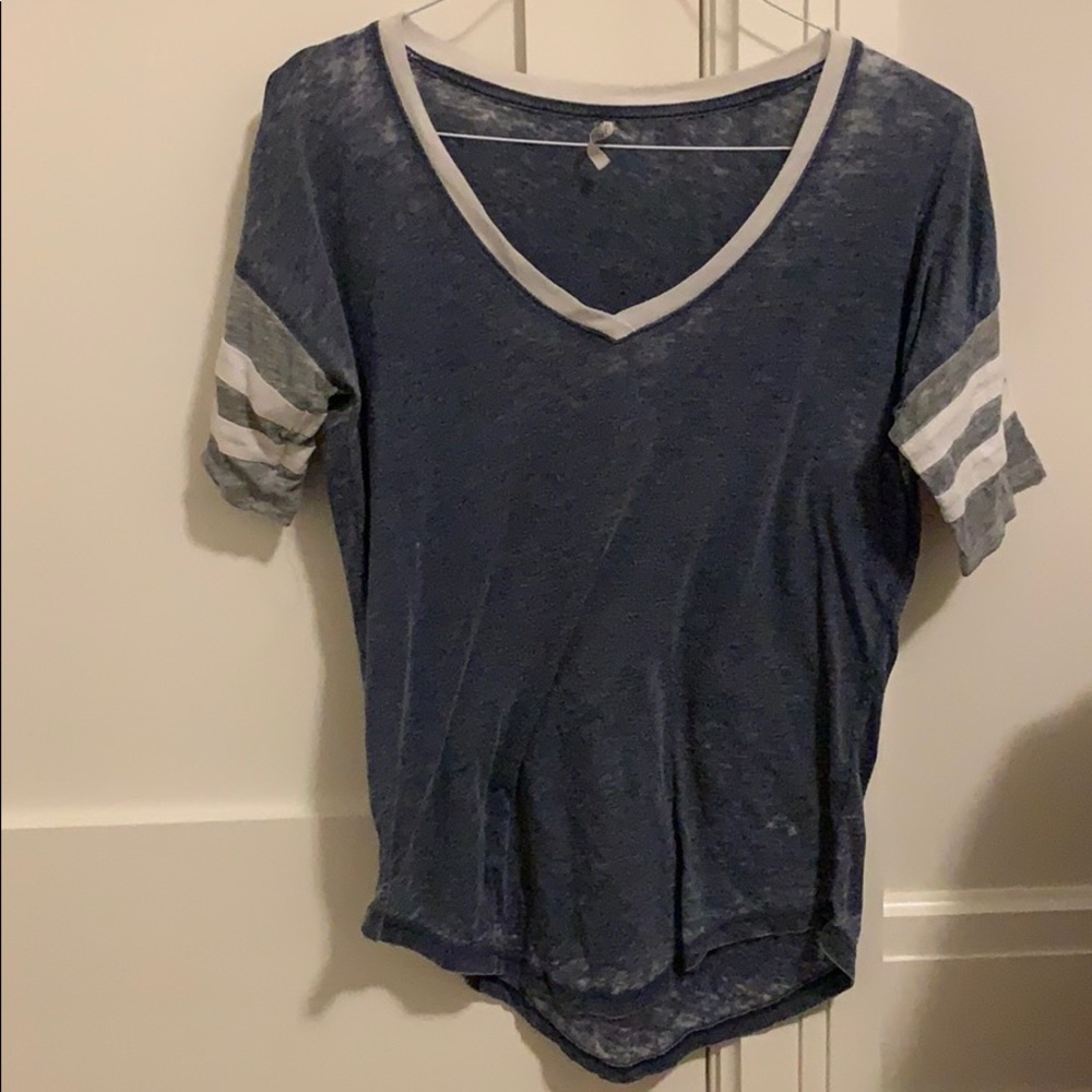Blue mid sleeve t-shirt